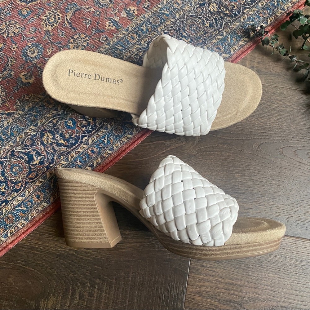 ✨NWOT✨ Pierre Dumas Women's Open Toe Platform Chunky Heel Sandals – White 8.5